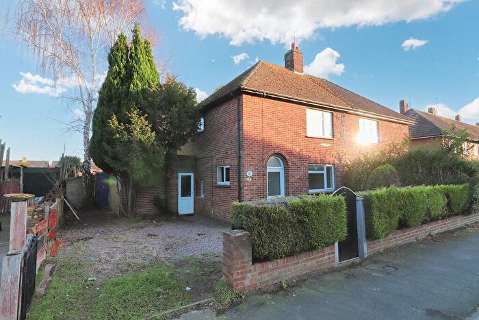 2 Bedroom Semi-Detached House For Sale In Laburnum Grove, Spalding, PE11