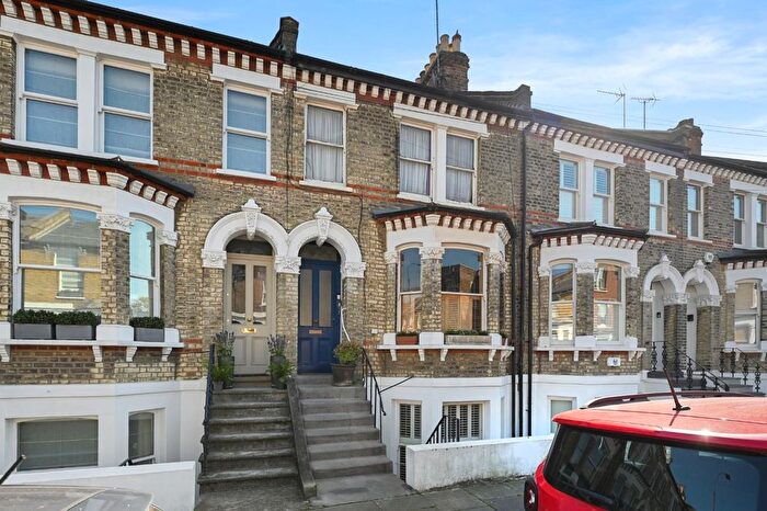 1 Bedroom Flat For Sale In Irving Road, London, W14