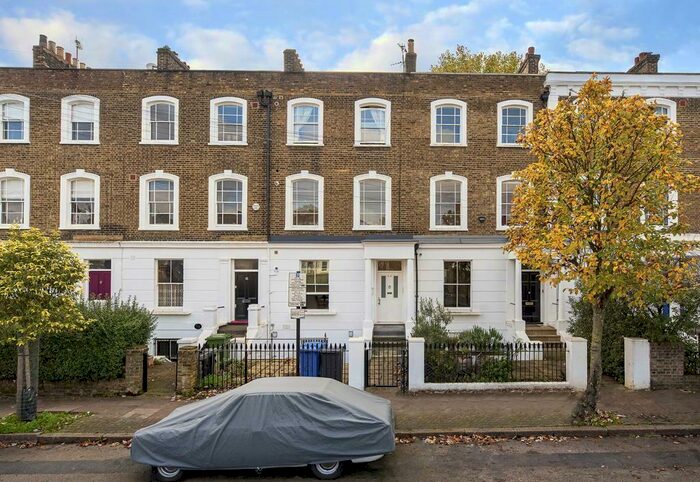 2 Bedroom Maisonette To Rent In Mildmay Grove South, Islington, London, N1