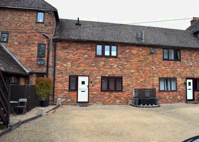 2 Bedroom Cottage To Rent In Warren Road, Little Horwood, Milton Keynes, MK17