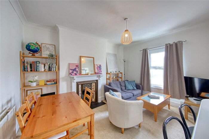 2 Bedroom Property To Rent In Lindore Road, SW11