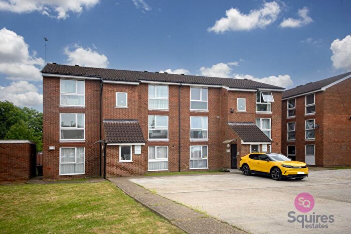1 Bedroom Flat For Sale In Poplar Grove, London, N11