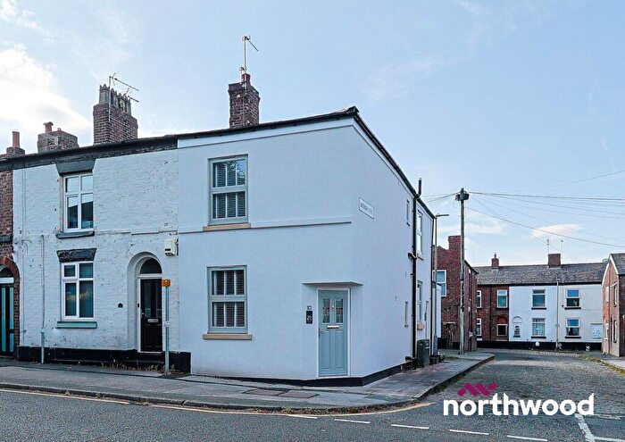 2 Bedroom Apartment To Rent In Chester Road, Macclesfield, SK11