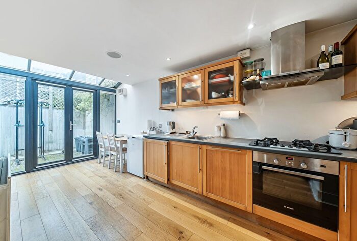 2 Bedroom Detached House For Sale In Brookwood Road, London, SW18