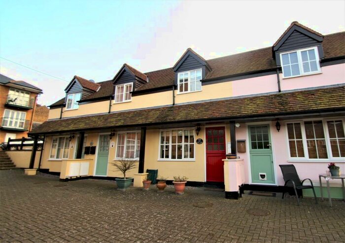 2 Bedroom Terraced House To Rent In Mulberry Court, High Street, Hemel Hempstead, Hertfordshire, HP1