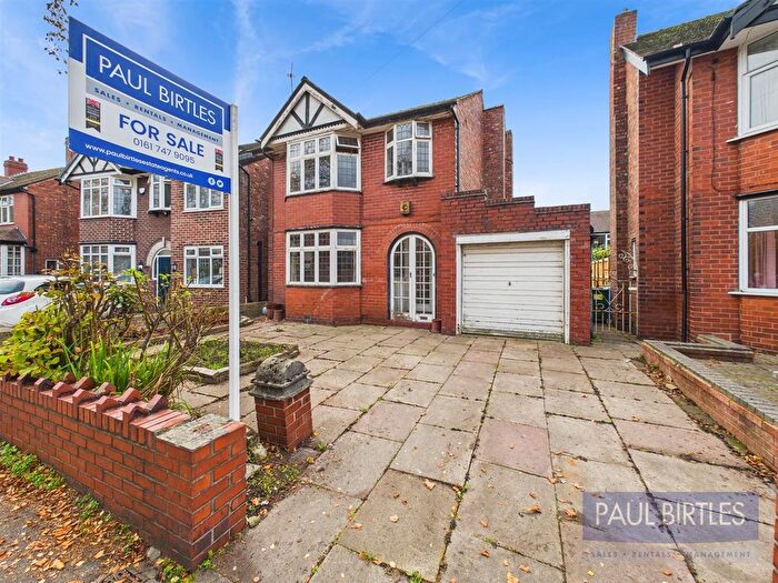 3 Bedroom Detached House For Sale In Moorside Road, Flixton, Trafford, M41