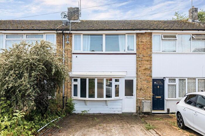 2 Bedroom Terraced House For Sale In Devon Drive, Chandler's Ford, SO53