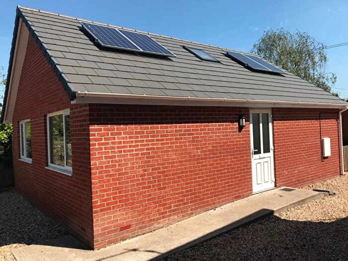 2 Bedroom Detached Bungalow To Rent In Shaftesbury Road, Templecombe, BA8