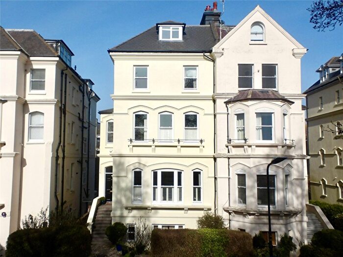 7 Bedroom Semi-Detached House For Sale In Blackwater Road, Lower Meads, Easbourne, BN21