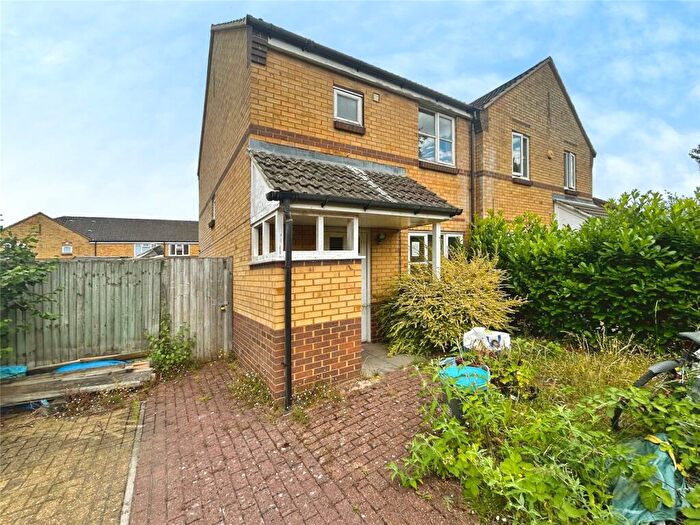 2 Bedroom House For Sale In Managua Close, Caversham, Reading, RG4