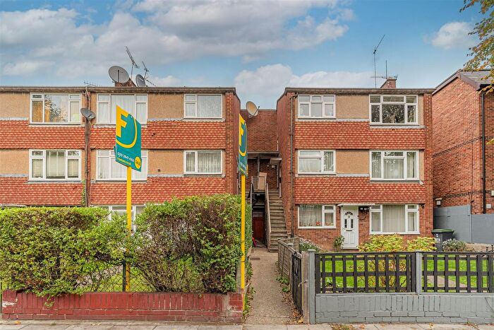 2 Bedroom Flat For Sale In Northumberland Park, London, N17