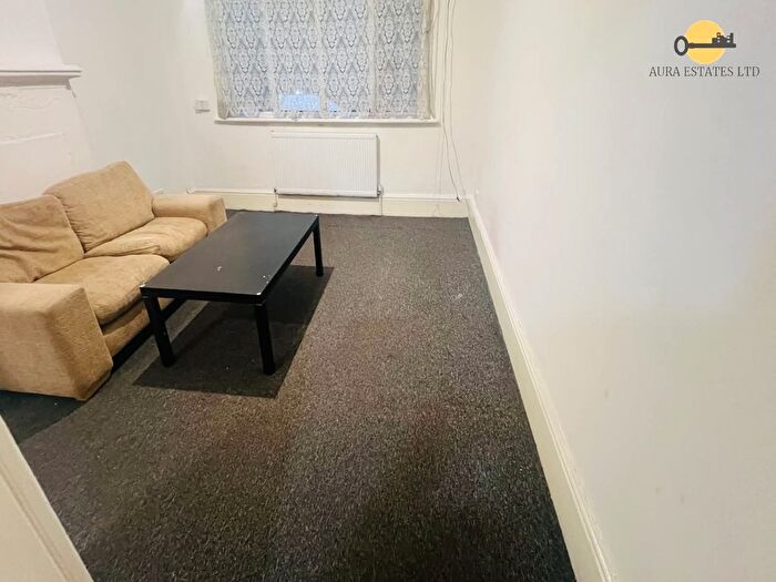 1 Bedroom Flat To Rent In Marsh Road, Luton, LU3