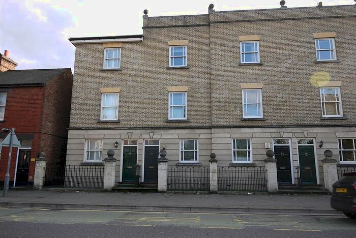 3 Bedroom Town House To Rent In Ware Road, Hertford, SG13
