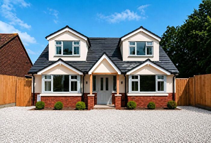 4 Bedroom Detached House For Sale In Chaffes Lane, Upchurch, Sittingbourne, Kent, ME9