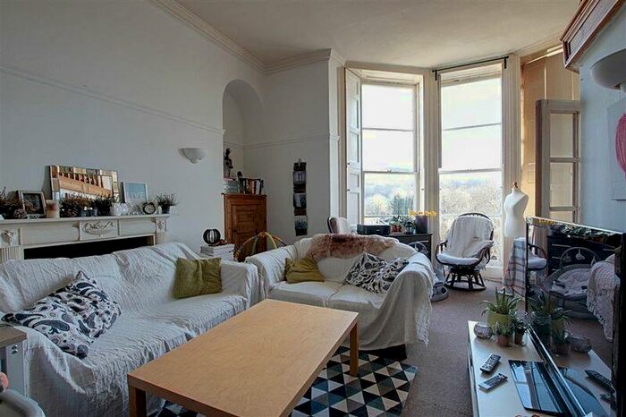 2 Bedroom Flat To Rent In Kensington Place, Bath, BA1