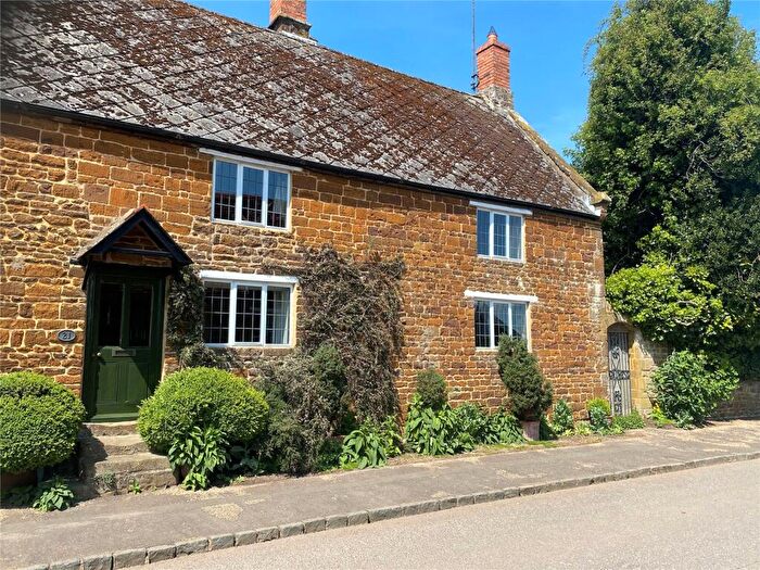 3 Bedroom Semi-Detached House For Sale In High Street, Eydon, Northamptonshire, NN11