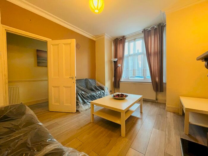 4 Bedroom Terraced House To Rent In Eswyn Road, London, SW17