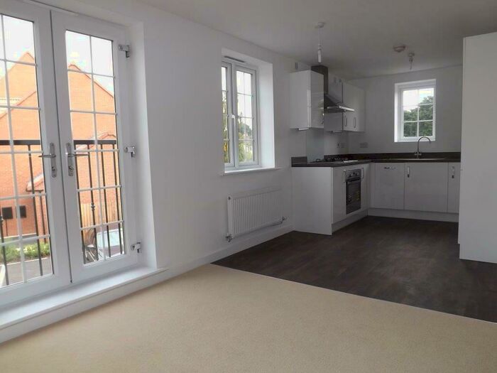 2 Bedroom Flat To Rent In Buttermere Crescent, Lakeside, DN4