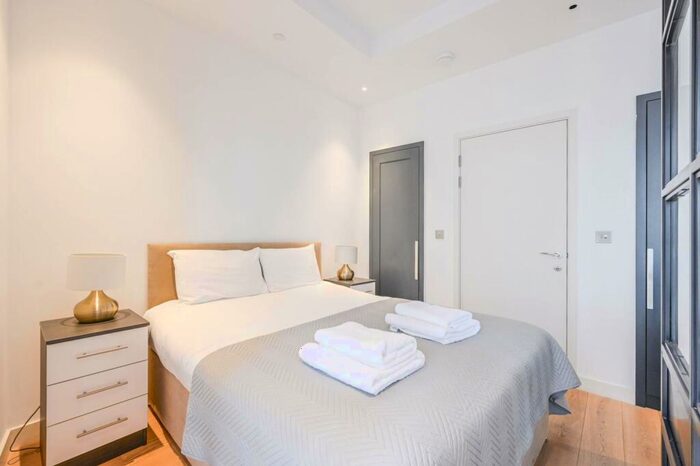 Studio To Rent In X, Canning Town, London, E14