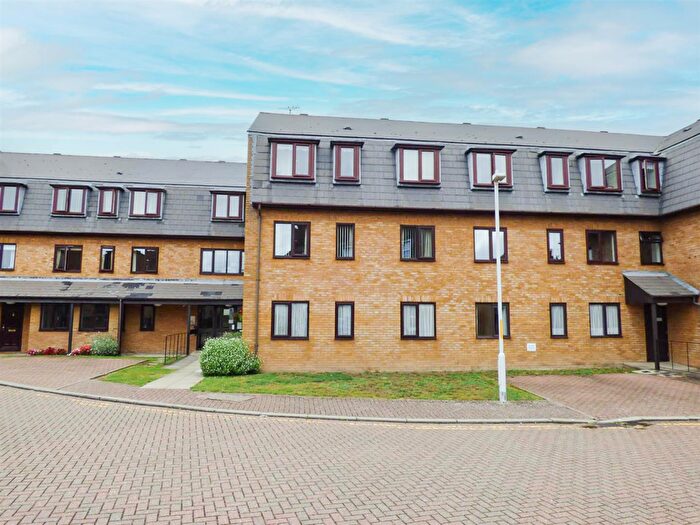 1 Bedroom Retirement Property For Sale In Pilots Place, Gravesend, Kent, DA12