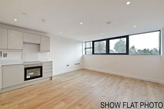 1 Bedroom Property To Rent In Dedworth Road, Windsor, Berkshire, SL4