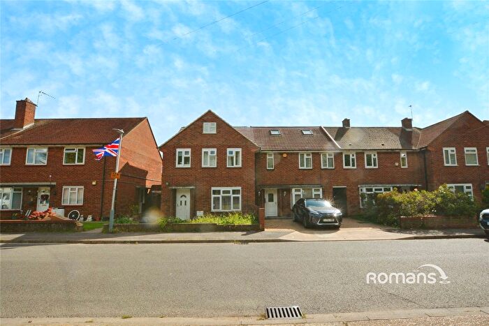 4 Bedroom Property To Rent In Pinn Close, Uxbridge, UB8