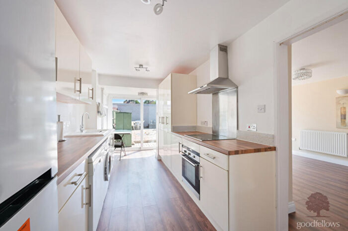 3 Bedroom Terraced House To Rent In Kimpton Road, Sutton, Surrey, SM3