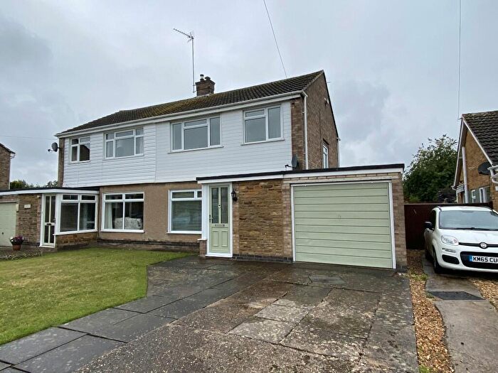 3 Bedroom Semi-Detached House To Rent In Pytchley View, NN3