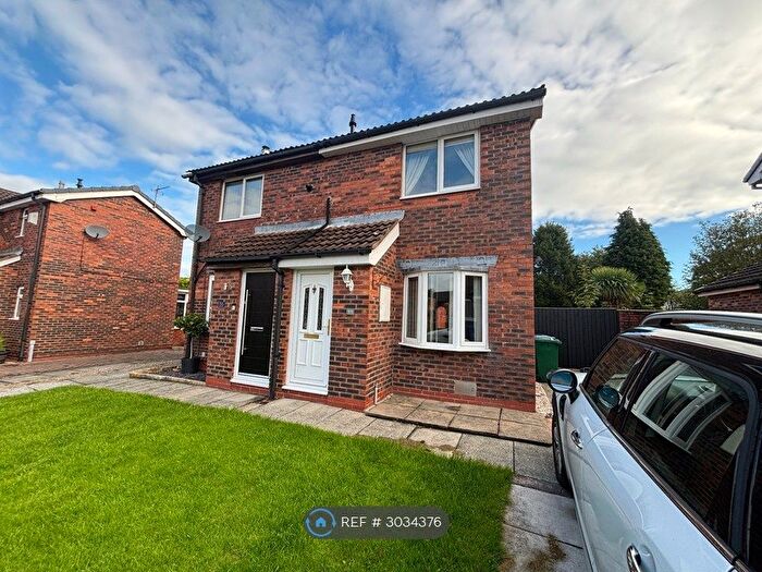 2 Bedroom Semi-detached House To Rent In Kiln Croft, Chorley, PR6