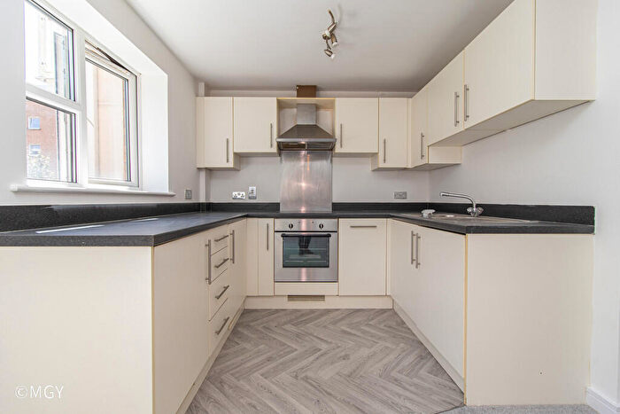2 Bedroom Apartment To Rent In Overstone Court, Dumballs Road, Cardiff, CF10