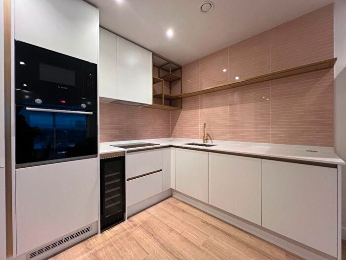 2 Bedroom Flat To Rent In Quay Walk, Wembley, HA0