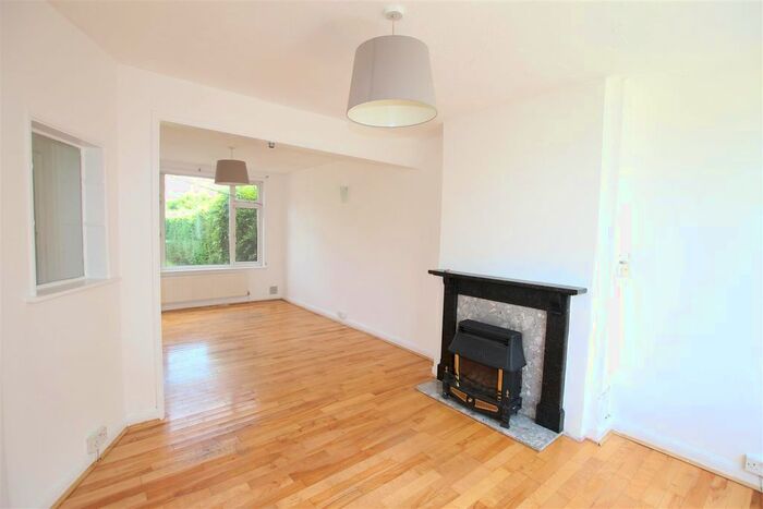 4 Bedroom Semi-Detached House To Rent In Duston Road, Northampton, NN5