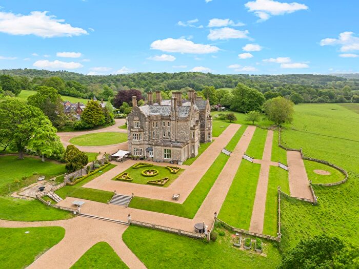 8 Bedroom Semi-Detached House To Rent In Bayham Hall, Tunbridge Wells, TN3