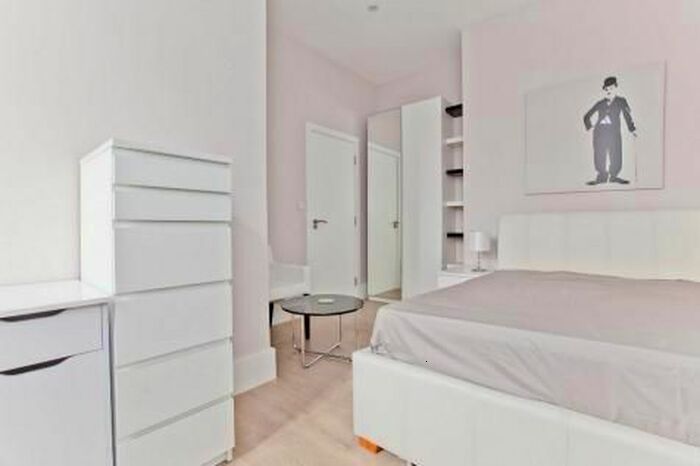 Studio To Rent In Lithos Road, London, NW3