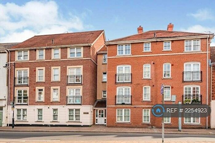 2 Bedroom Flat To Rent In London Street, Reading, RG1