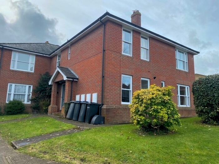 2 Bedroom Flat To Rent In Summer Hill, Harbledown, Canterbury, CT2