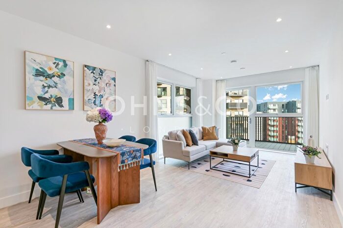 2 Bedroom Flat To Rent In Kew Bridge Rise, Kew Bridge, London, TW8