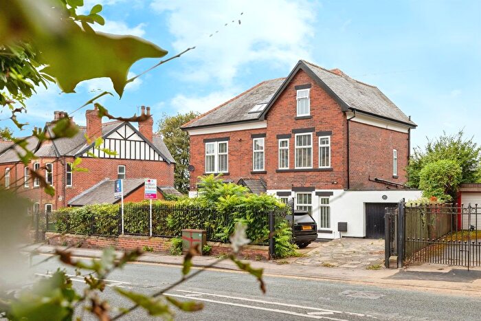 6 Bedroom Detached House For Sale In Carleton Road, Pontefract, WF8