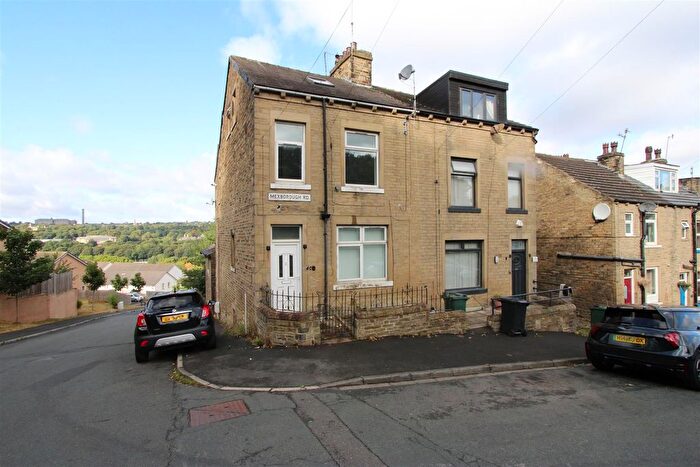 2 Bedroom Flat To Rent In Mexborough Road, Bolton Woods, Bradford, BD2