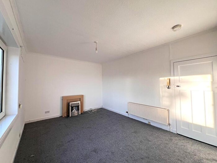 2 Bedroom Flat To Rent In Crewe Crescent, Edinburgh, EH5