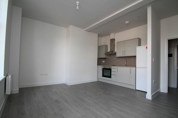 1 Bedroom Flat To Rent In High Street, Epping, CM16