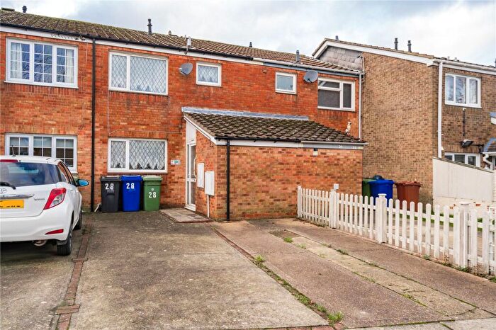3 Bedroom Terraced House For Sale In Columbus Way, Grimsby, Lincolnshire, DN33