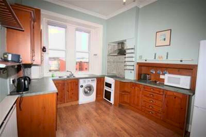 1 Bedroom Flat To Rent In Oran Street, North Kelvinside, G20