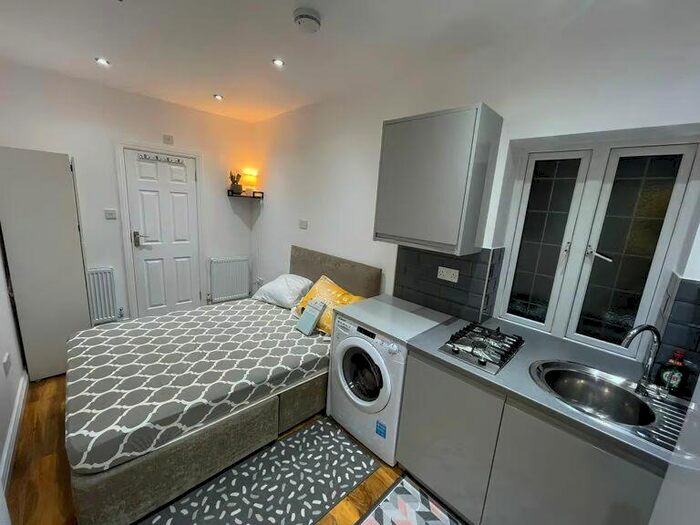 Apartment To Rent In Village Way, Pinner, HA5