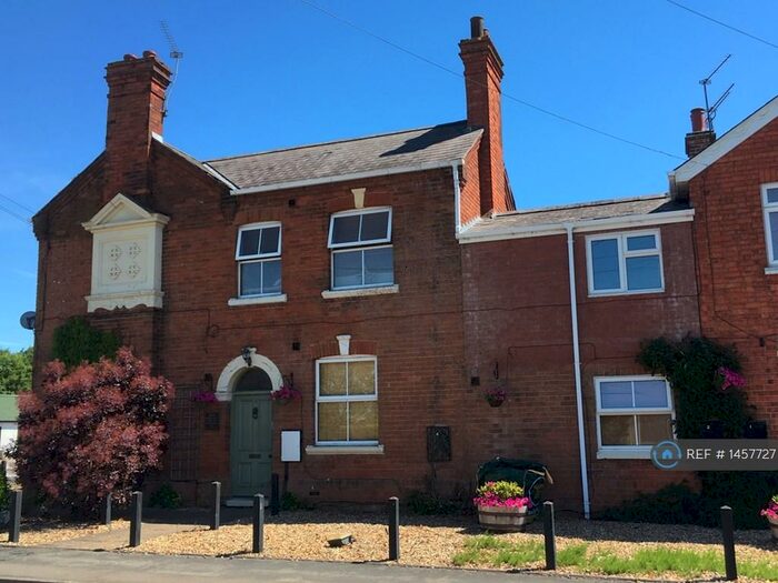 2 Bedroom Flat To Rent In Main Street, Rugby, CV23