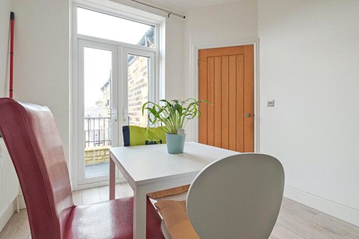 1 Bedroom Apartment For Sale In Bank Buildings, Barnoldswick, Lancashire, BB18