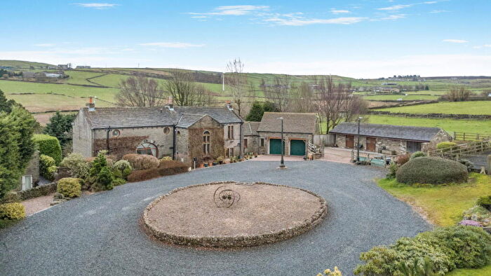 4 Bedroom Detached House For Sale In Strines House Farm, HD9