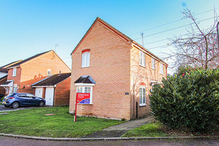 3 Bedroom Detached House For Sale In Lodge Way, Irthlingborough, NN9