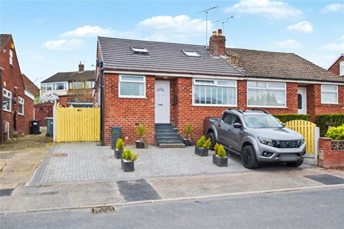 4 Bedroom Bungalow For Sale In Castle Ings Drive, Leeds, West Yorkshire, LS12