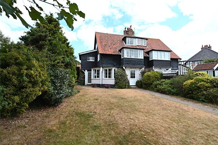 5 Bedroom Detached House For Sale In Lakeside Avenue, Suffolk, IP16